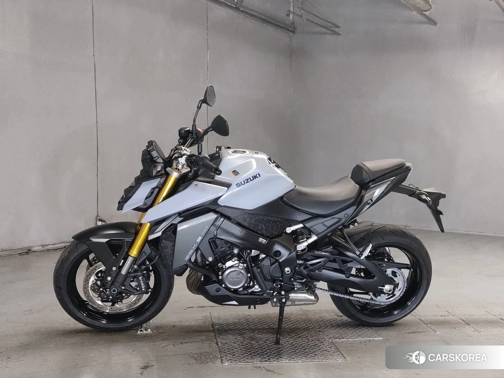 Проданный Suzuki GSX-S1000 2023 из Японии, фото 2