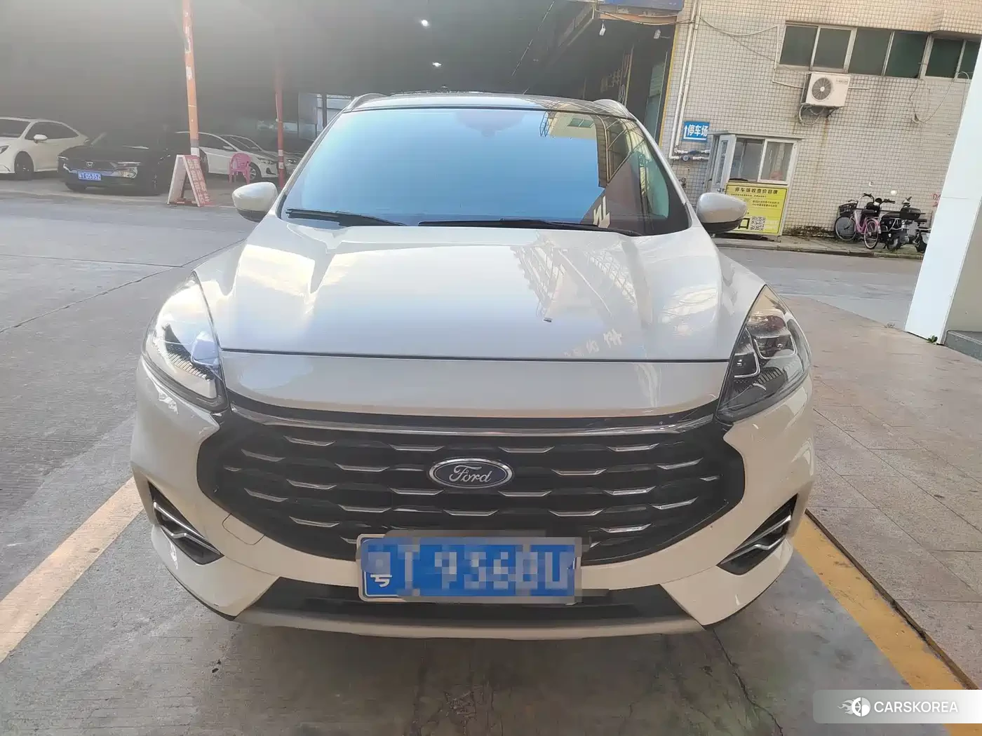 Ford Escape 2022 Белый из Китая, фото 2