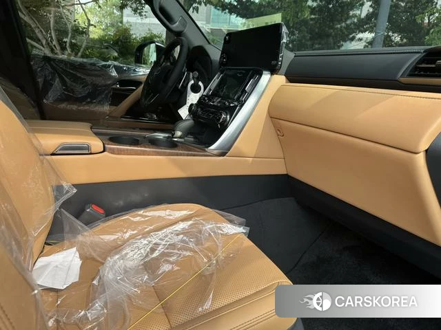 Lexus LX 2025 Черный из Китая, фото 5