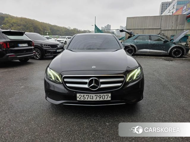 Mercedes-Benz E-Class W213 2019 Черный из Кореи, фото 2