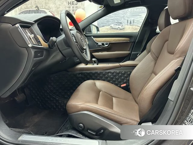 Volvo S90 2025 Темно-серый из Китая, фото 4