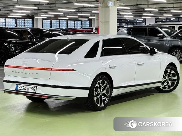 Hyundai Grandeur (GN7) id 4387851 из Кореи 12
