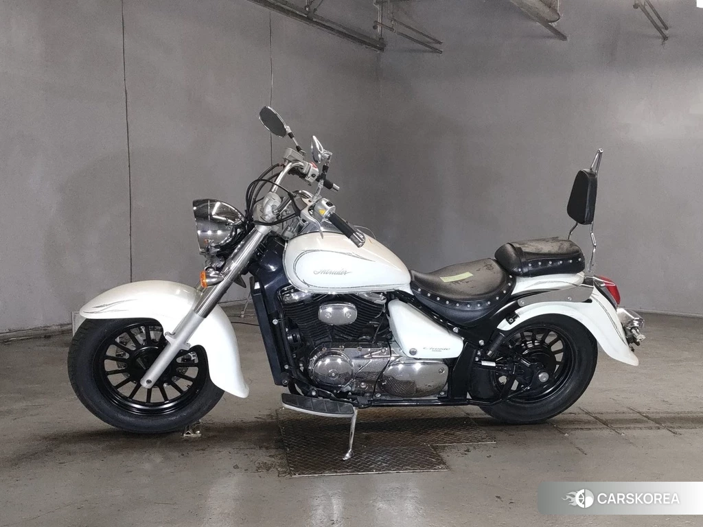 Проданный Suzuki INTRUDER 400 CLASSIC 2012 из Японии