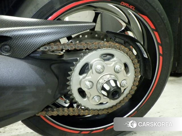 Ducati DIAVEL CARBON id 4205871 из Японии 12