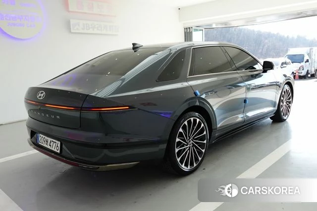 Hyundai Grandeur (GN7) id 3964295 из Кореи 12