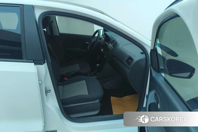 Volkswagen Polo id 4236802 из Китая 9
