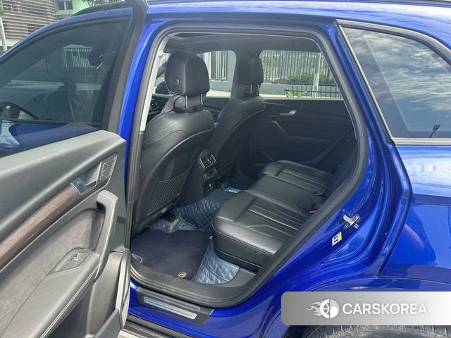 Audi Q5L 2022 Синий из Китая, фото 2