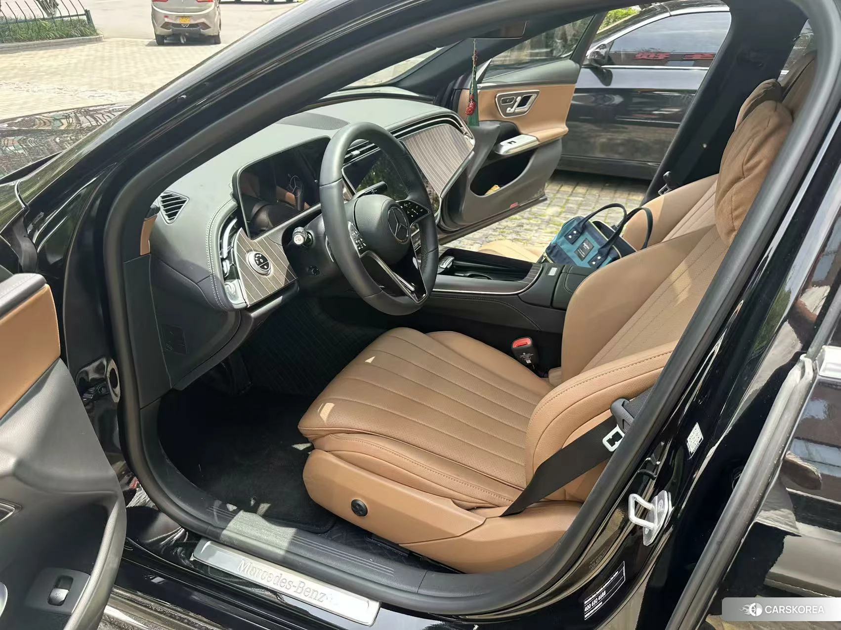 Mercedes-Benz E-class 2024 Черный из Китая, фото 2