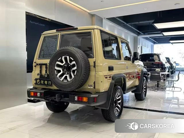 Toyota Land Cruiser (imported) 2024 Шампань из Китая, фото 3