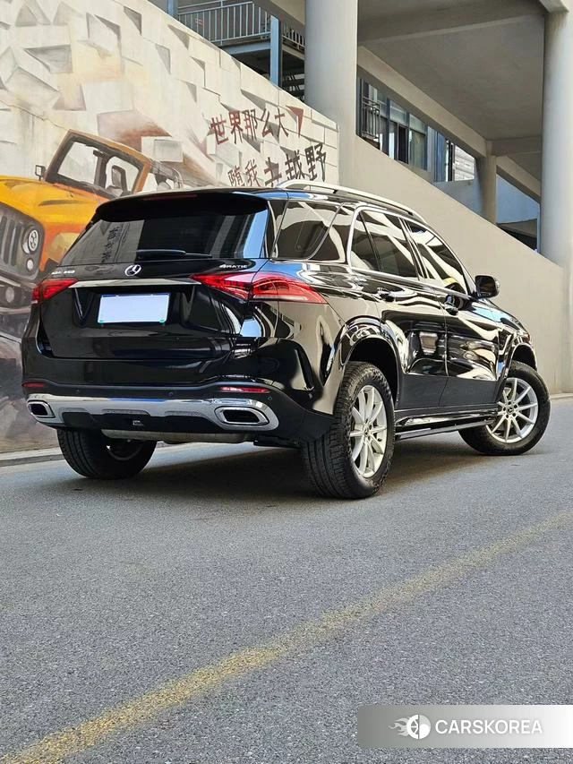 Mercedes-Benz GLE (import) 2021 Черный из Китая, фото 2