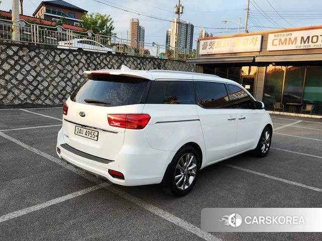 Kia The New Carnival id 4300598 из Кореи 12