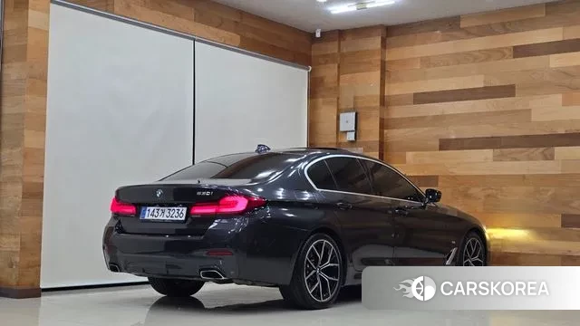 BMW 5 Series (G30) id 3395729 из Кореи 12