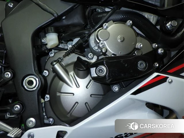 Engine photo