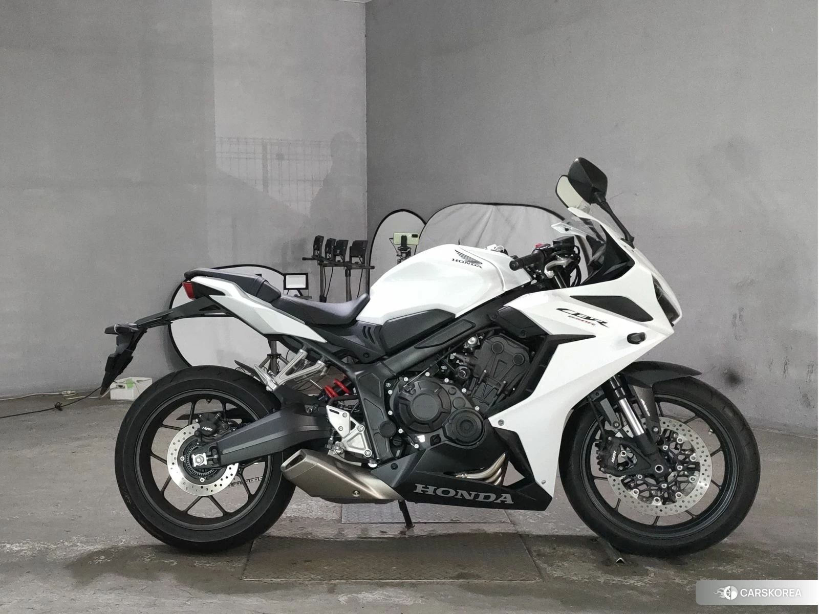 Проданный Honda CBR650R id 4184636 из Японии, фото 3