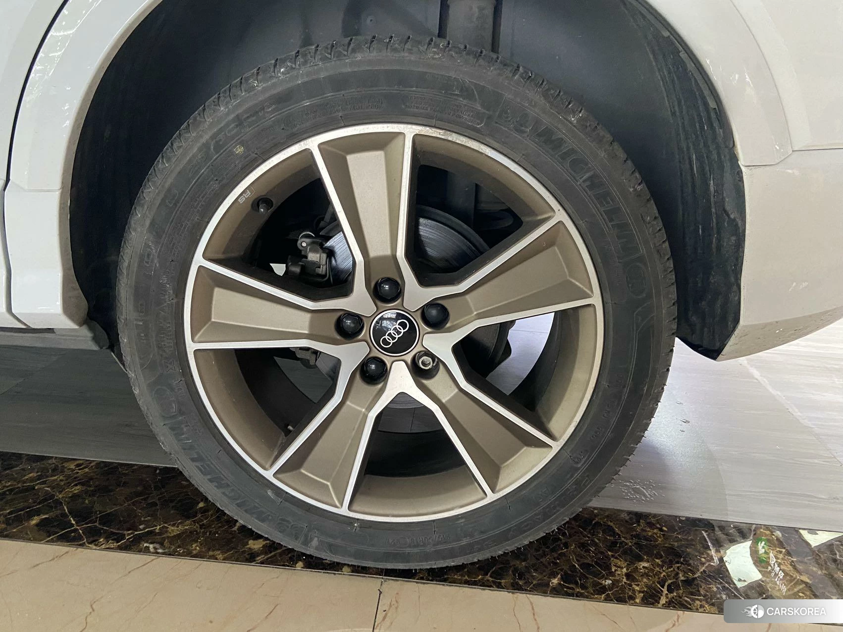 Audi Q2L id 4461240 из Китая 12