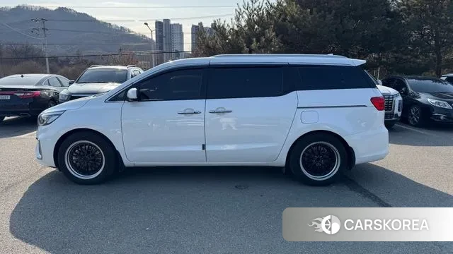 Kia The New Carnival id 3706221 из Кореи 12