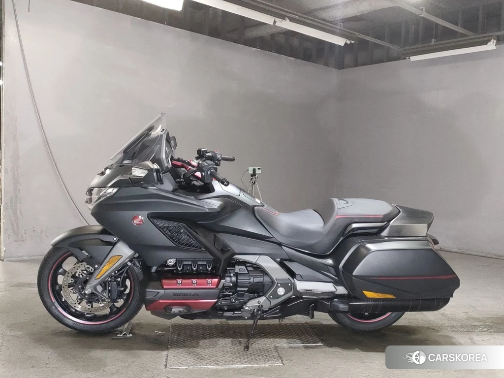 Проданный Honda GL1800 2020 из Японии