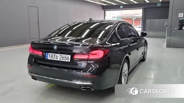 BMW 5 Series (G30) 2020 Черный из Кореи, фото 3