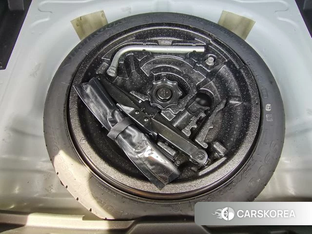 Audi Q2L id 4278833 из Китая 12