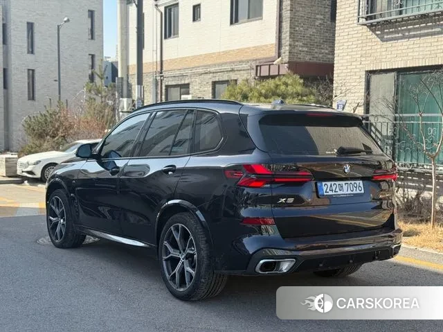 BMW X5 (G05) 2025 Черный из Кореи, фото 2