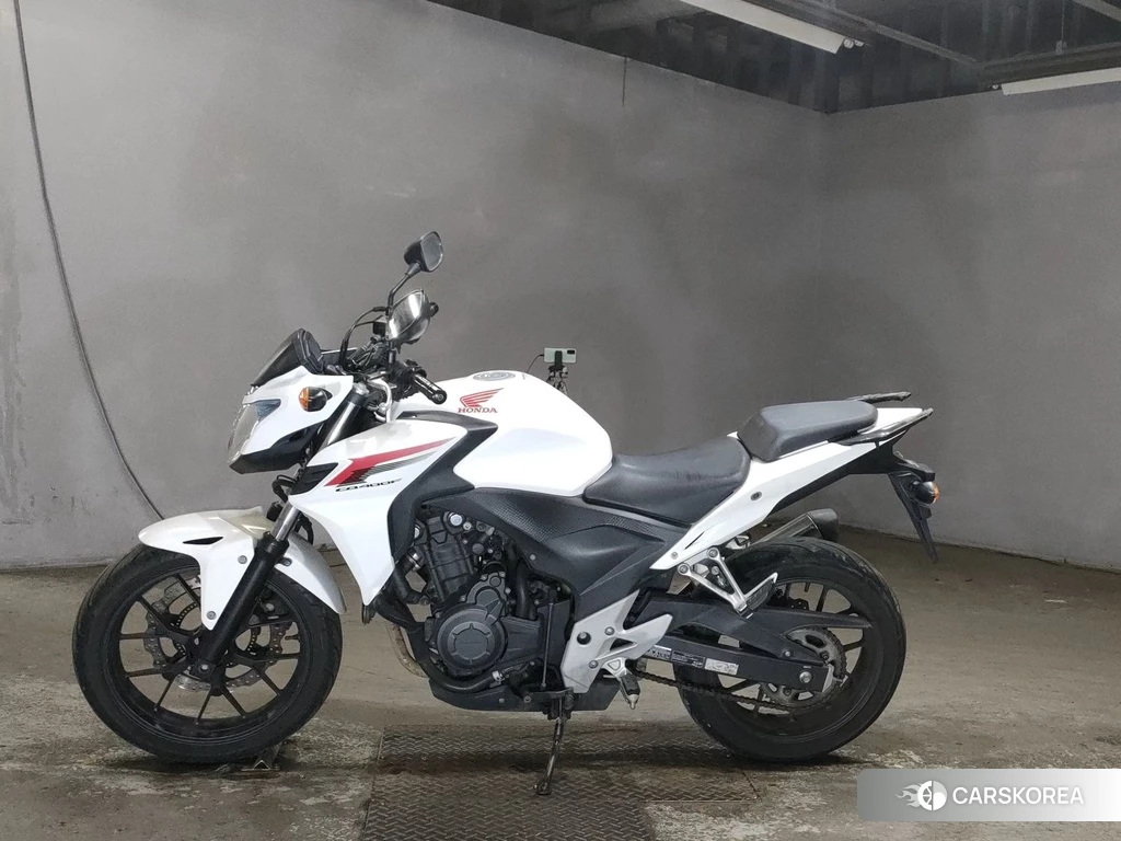 Проданный Honda CB400F 2015 из Японии