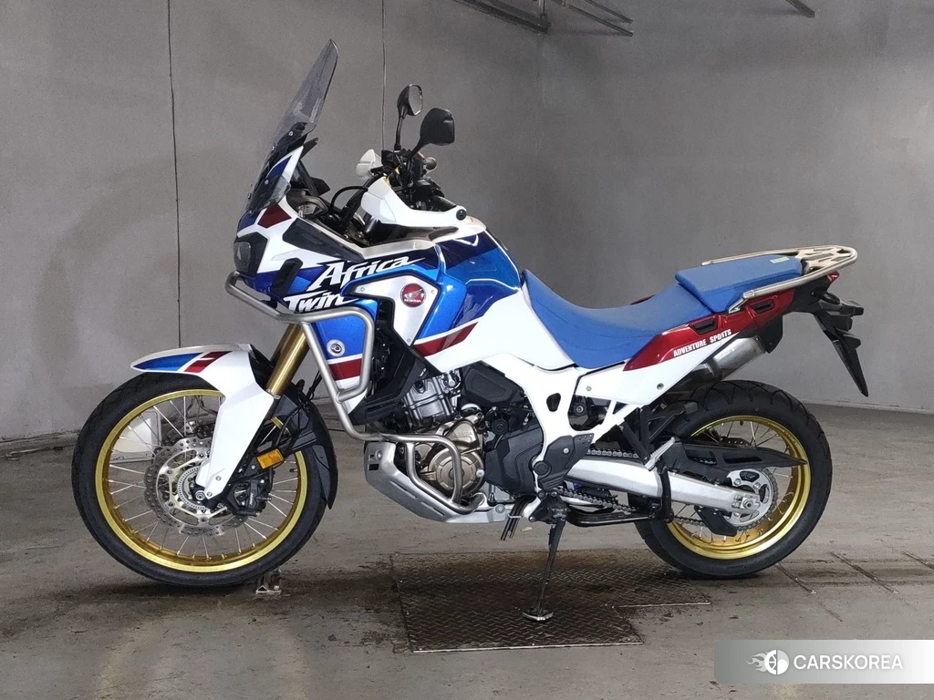 Проданный Honda CRF1000L AFRICA TWIN ADV DCT 2018 из Японии
