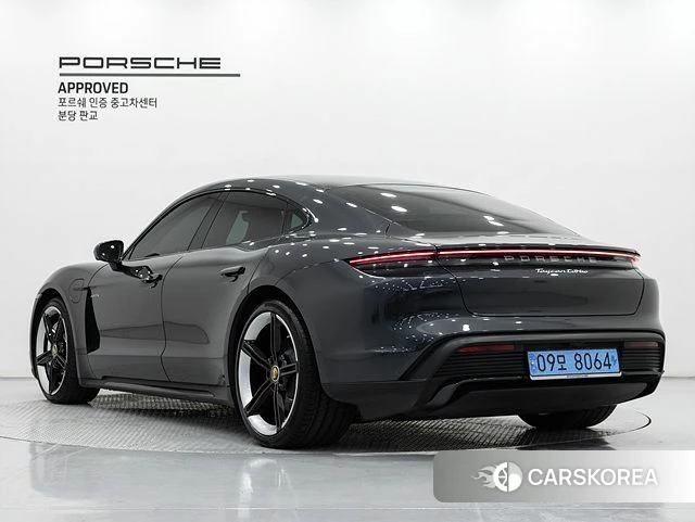 Porsche Taycan id 3838434 из Кореи 12