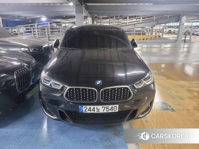 BMW X2 (F39) 2022 Черный из Кореи, фото 2