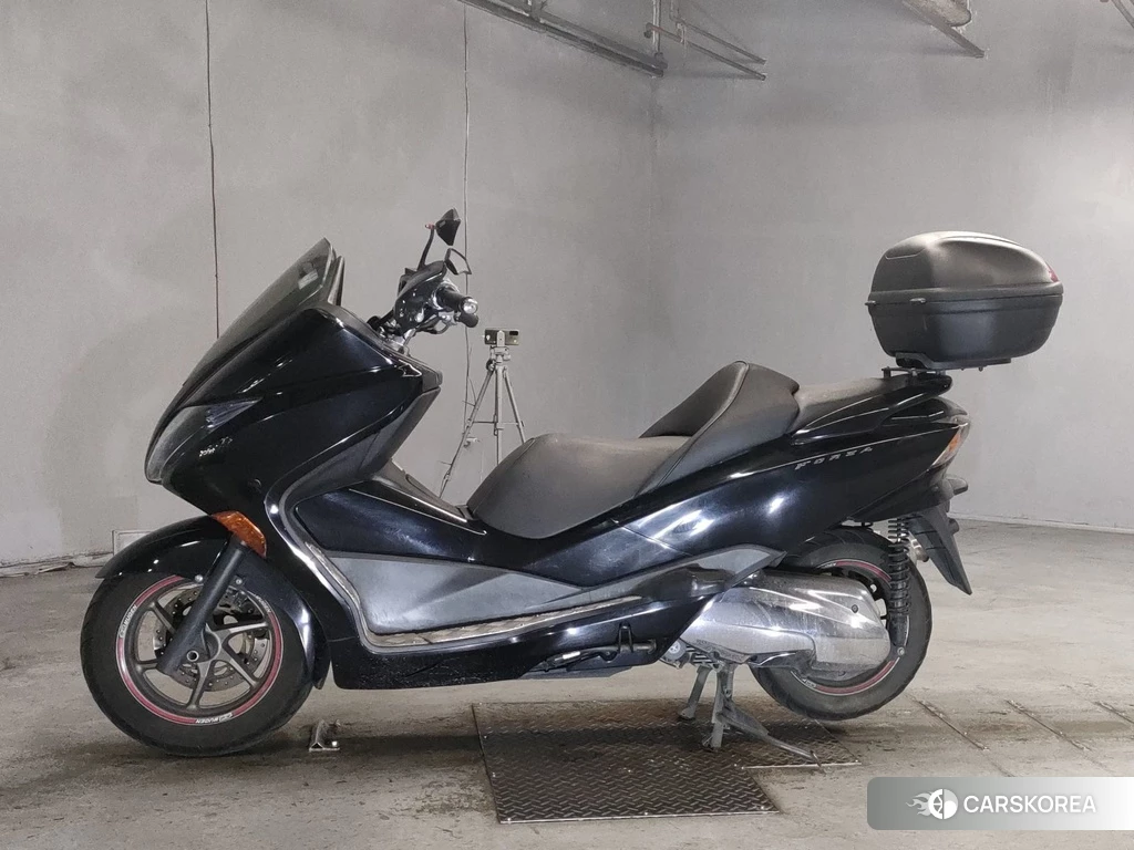 Проданный Honda FORZA Z 2010 из Японии, фото 2