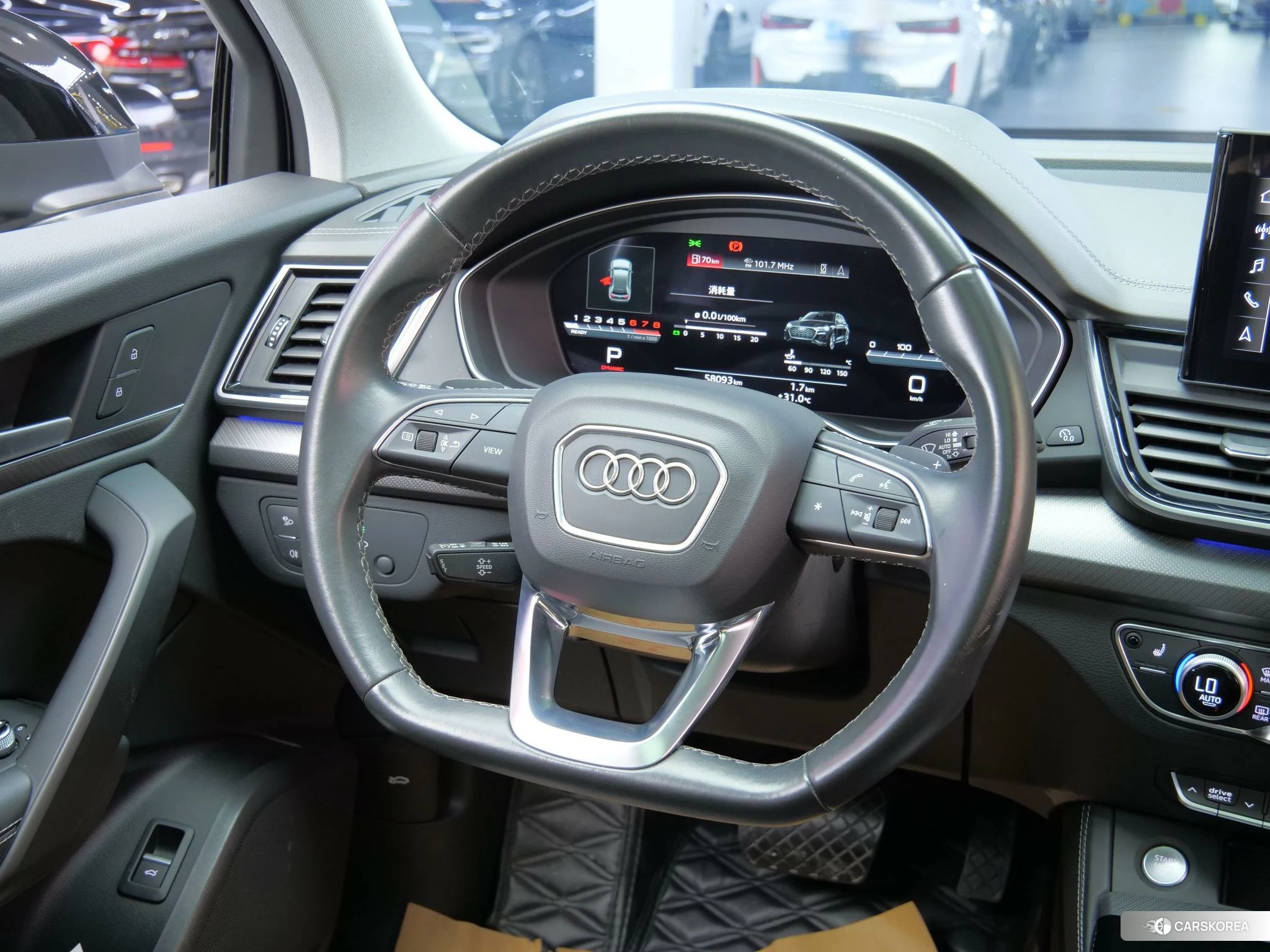 Audi Q5L id 4462083 из Китая 9