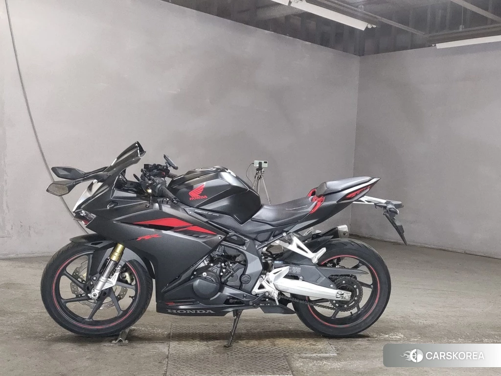 Проданный Honda CBR250RR 2017 из Японии, фото 2