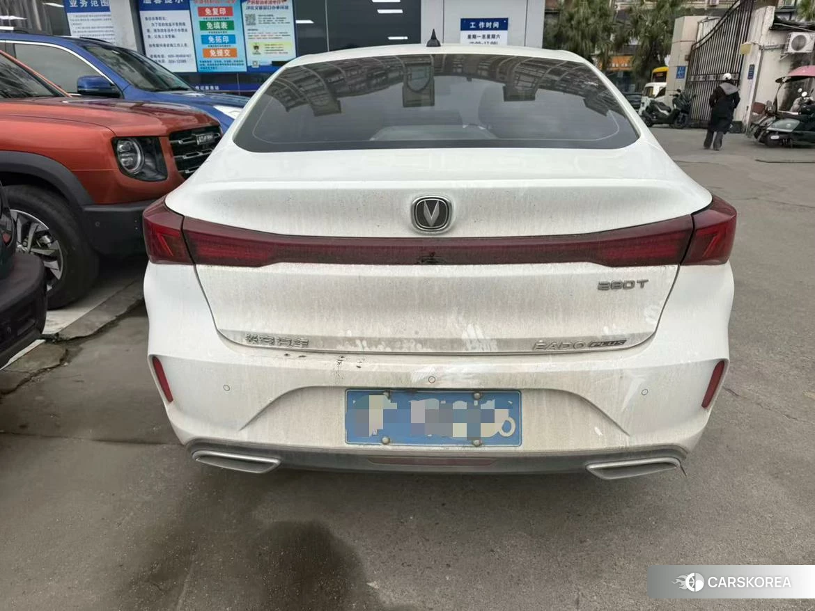 Chang'an Yidong 2023 Белый из Китая, фото 2
