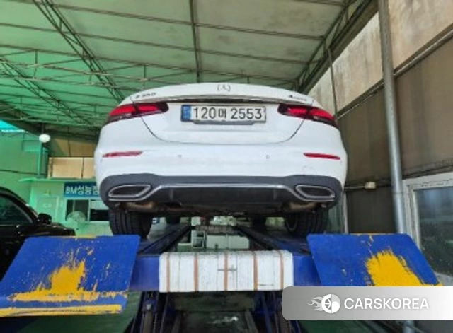 Mercedes-Benz E-Class W213 2021 Белый из Кореи, фото 2