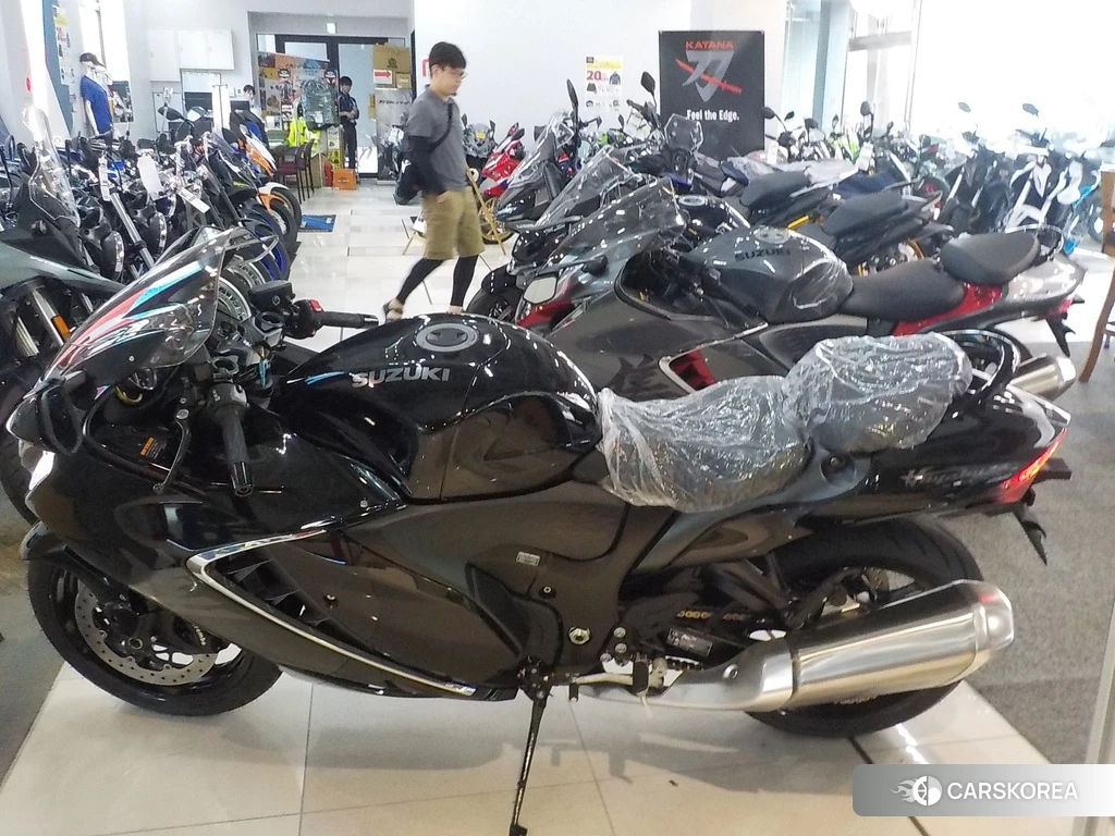 Проданный Suzuki GSX1300R HAYABUSA 2024 из Японии