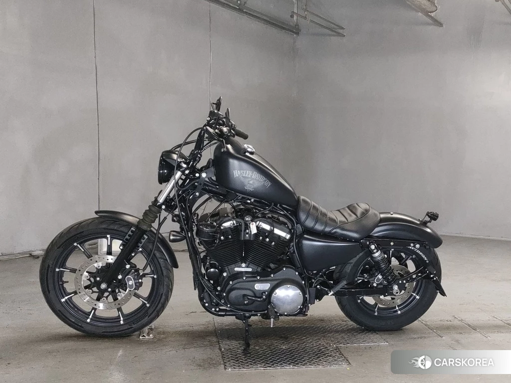 Проданный Harley-Davidson Sportster XL883N 2017 из Японии