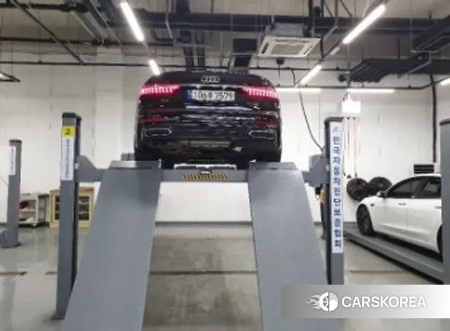 Audi A6 (C8) 2021 Черный из Кореи, фото 2