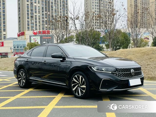 Volkswagen Passat 2022 Черный из Китая, фото 2