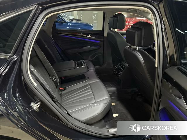 Volkswagen Passat id 4258195 из Китая 12