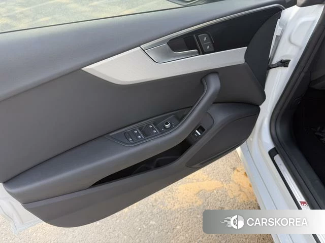 Audi A5 2023 Белый из Китая, фото 6