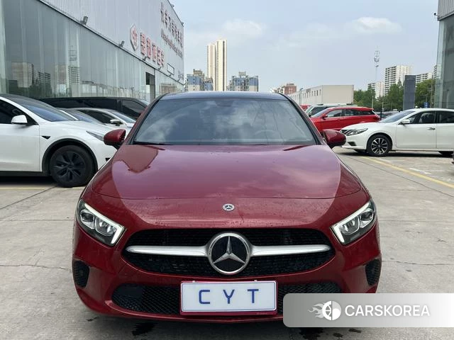 Mercedes-Benz Class A (imported) 2023 Красный из Китая, фото 6