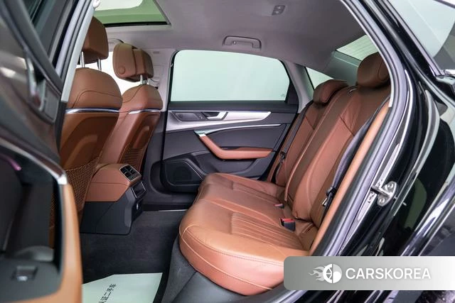 Audi A6L id 4275471 из Китая 12