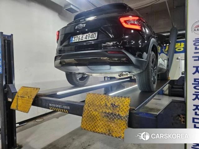 Chevrolet (GM Daewoo) Trax Crossover 2023 Черный из Кореи, фото 2