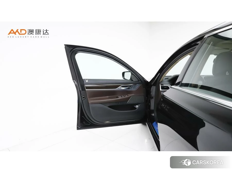 BMW 7 series 2021 Черный из Китая, фото 2