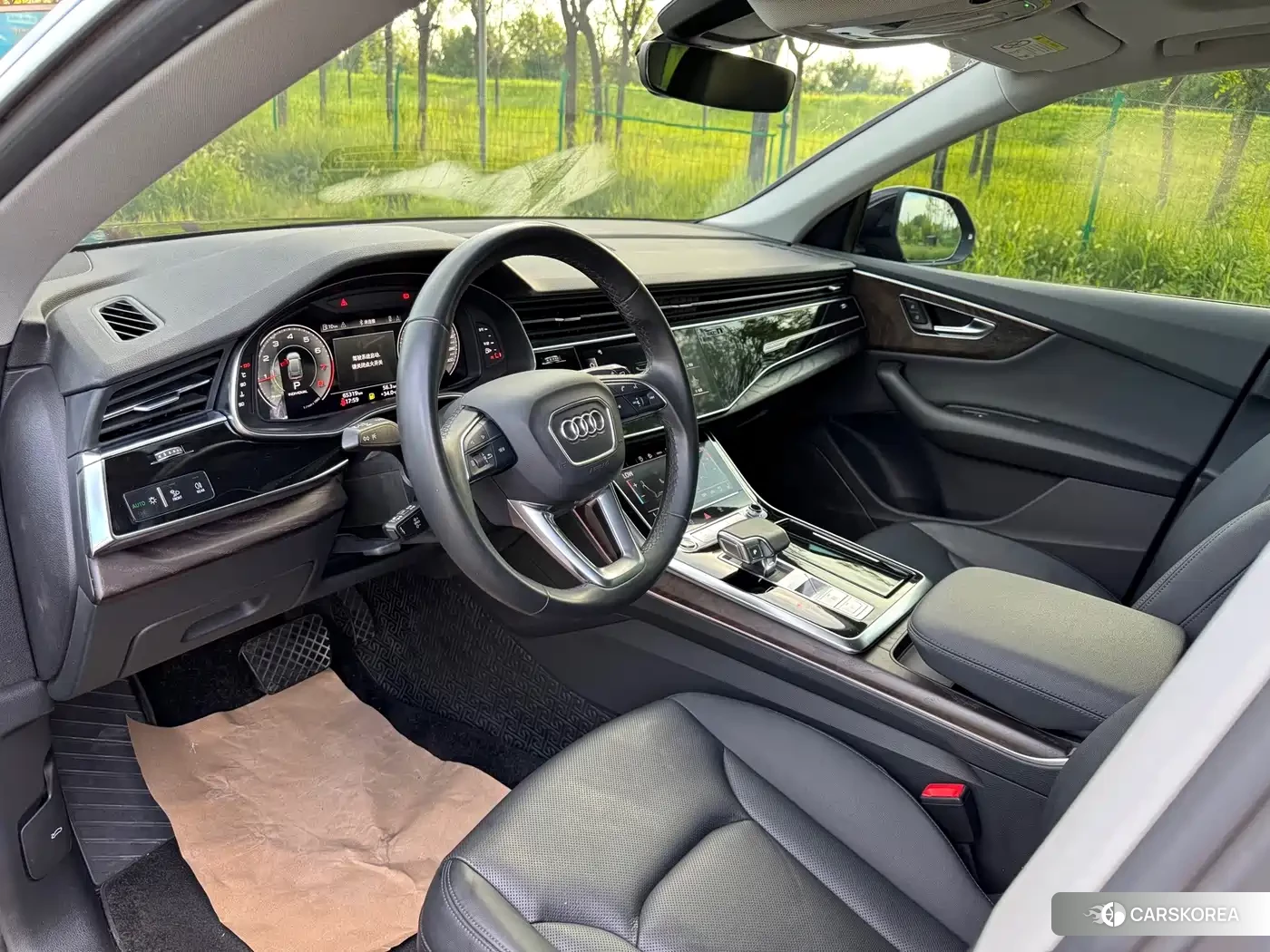 Audi Q8 2022 Черный из Китая, фото 2