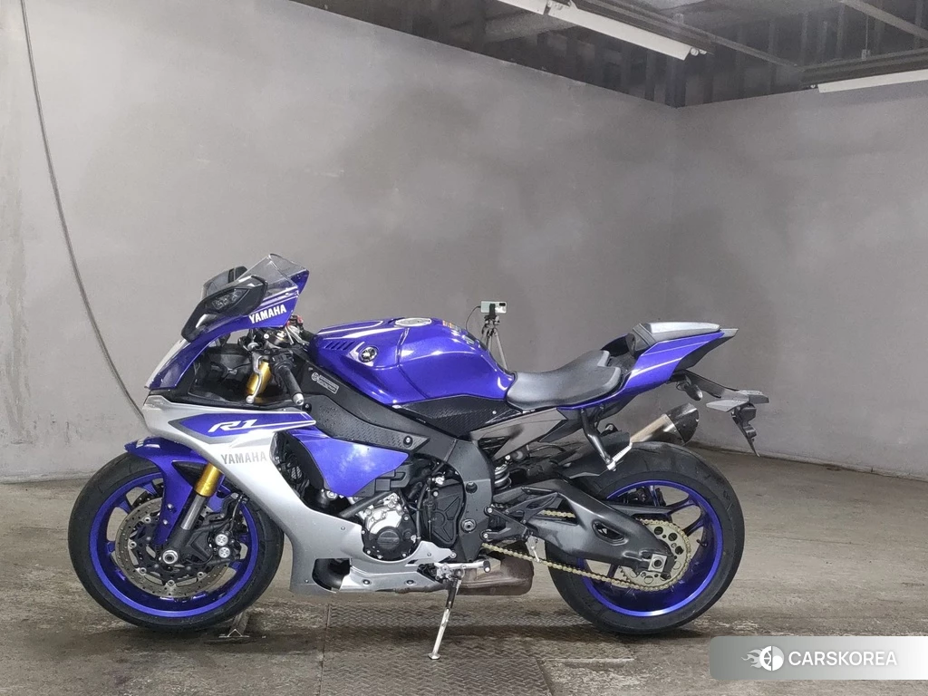 Проданный Yamaha YZF-R1 2015 из Японии