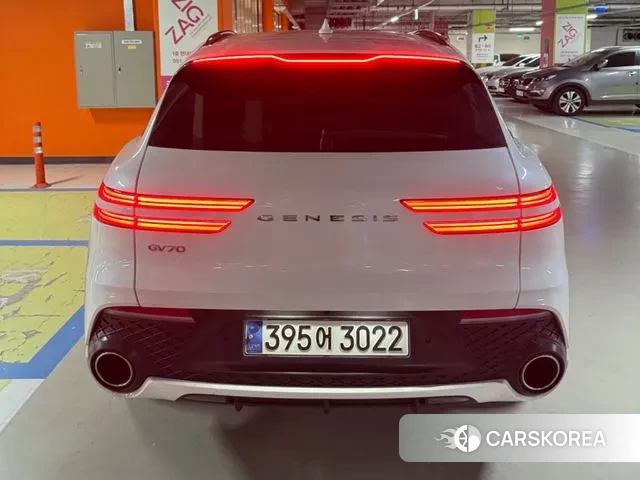 Genesis GV70 2023 Белый из Кореи, фото 2