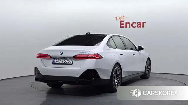 BMW 5 Series (G60) id 3696205 из Кореи 12