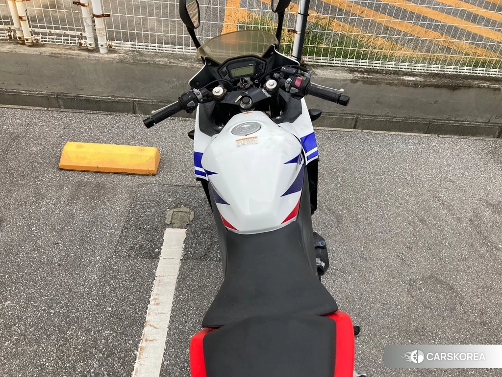 Проданный Honda CBR400R 2014 из Японии