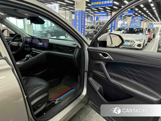 Roewe RX5 id 4209919 из Китая 8