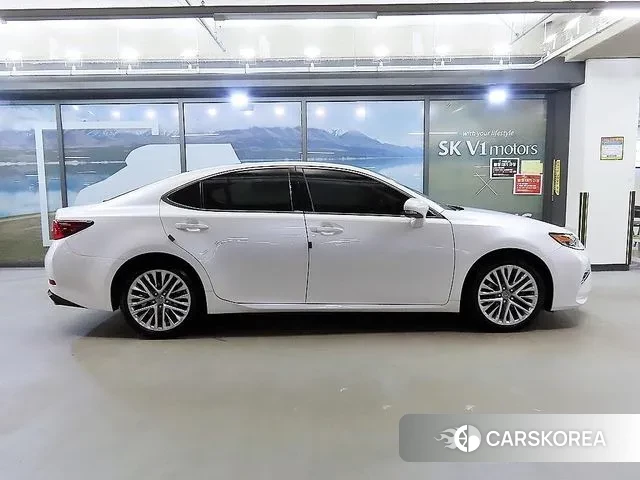 Lexus New ES350 id 3297785 из Кореи 12